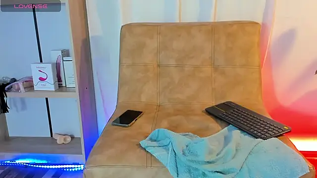 Snapshot of ladynemesis chatting on 01-11-25, 11:02 ladynemesis online show from 01-11-25, 11:02