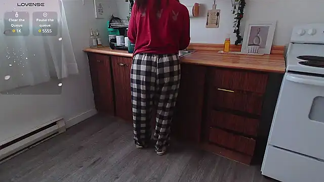 Kittyymaze1 online show from 12-19-24, 01:40