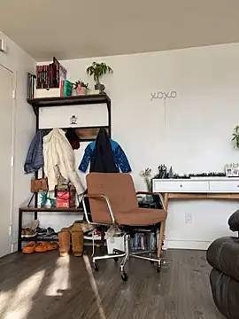 Kittyymaze1 online show from 12-19-24, 04:46