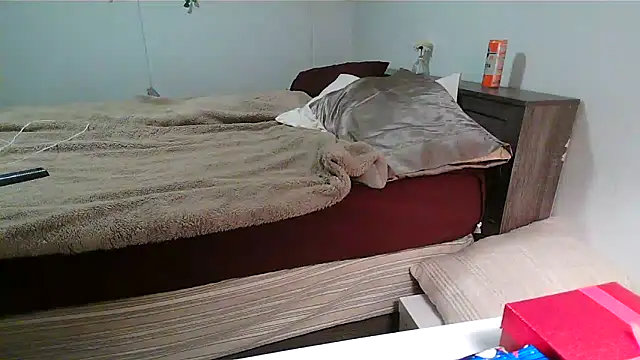 Kittyymaze1 online show from 12-22-25, 01:19