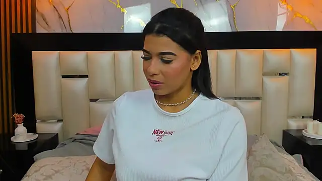 TiaraRosse online show from 12-05-25, 05:05