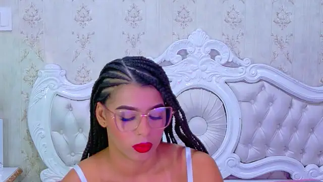 TiaraRosse online show from 12-15-25, 04:11