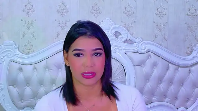 TiaraRosse online show from 01-09-26, 12:19