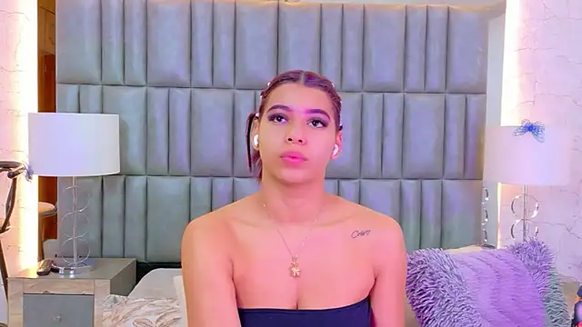 Snapshot of TiaraRosse chatting on 05-29-26, 11:52 TiaraRosse online show from 05-29-26, 11:52