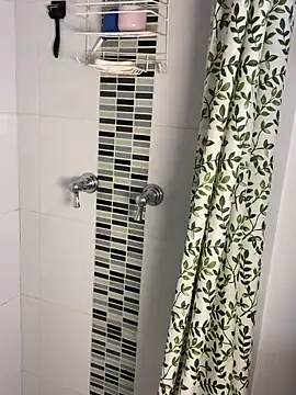 Cafeziitha02 online show from 10-15-25, 06:19