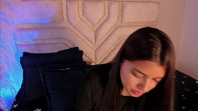 Rebeca Williams  online show from 01-08-25, 02:46