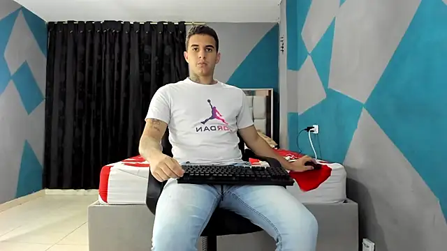 simookeler online show from 12-22-24, 05:45