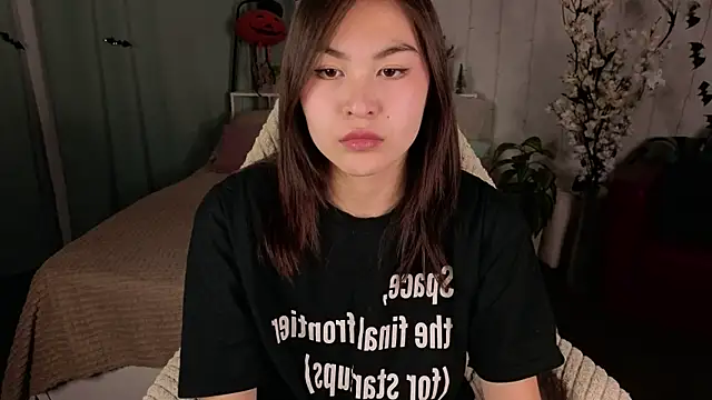 Snapshot of Jennifer_murr chatting on 10-28-25, 01:36 Jennifer murr online show from 10-28-25, 01:36