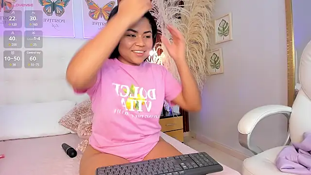 aashley jones online show from 12-22-24, 09:11