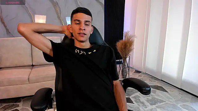 Aaron Scoot online show from 03-03-26, 08:37