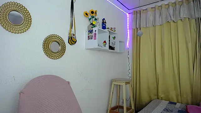 Soffy-brooks online show from 01-21-25, 11:24