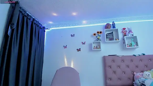 Soffy-brooks online show from 05-18-26, 01:35