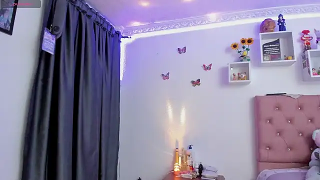 Soffy-brooks online show from 05-20-26, 03:24