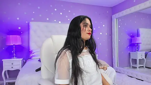 Snapshot of scarlette_15_ chatting on 01-08-25, 09:42 scarlette 15  online show from 01-08-25, 09:42