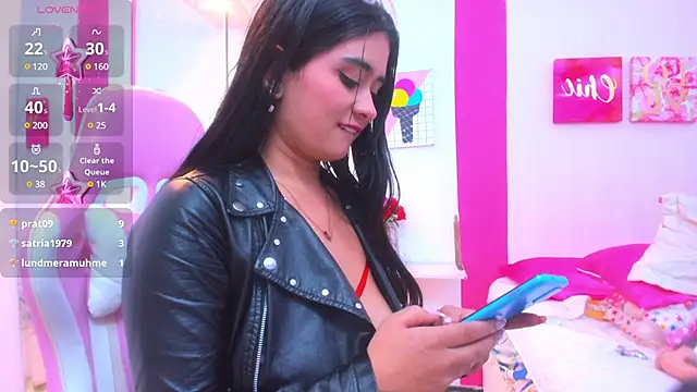 Snapshot of scarlette_15_ chatting on 01-25-25, 09:57 scarlette 15  online show from 01-25-25, 09:57