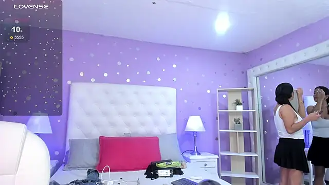 Snapshot of scarlette_15_ chatting on 09-13-25, 12:54 scarlette 15  online show from 09-13-25, 12:54