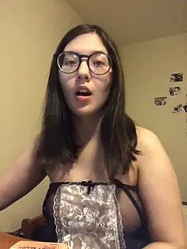 Prudie Gabriella online show from 12-23-24, 04:39