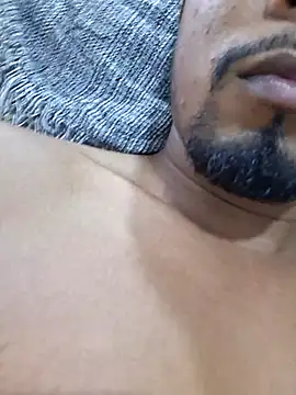 Snapshot of Pr3To021 chatting on 09-14-25, 01:43 Pr3To021 online show from 09-14-25, 01:43