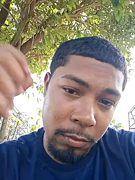 Snapshot of Pr3To021 chatting on 09-18-25, 04:09 Pr3To021 online show from 09-18-25, 04:09