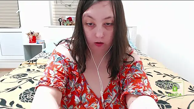 cute and hot online show from 12-31-24, 06:57