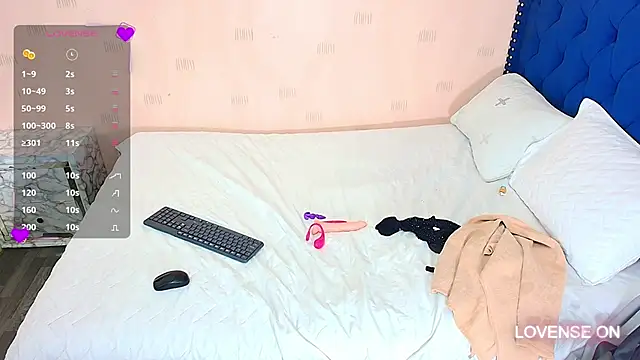 Snapshot of hotlatinateacher chatting on 03-05-25, 07:38 hotlatinateacher online show from 03-05-25, 07:38