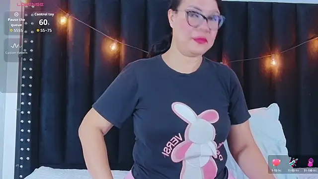 Snapshot of hotlatinateacher chatting on 10-12-25, 11:53 hotlatinateacher online show from 10-12-25, 11:53