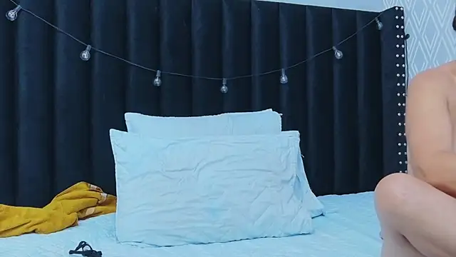 Snapshot of hotlatinateacher chatting on 10-13-25, 12:16 hotlatinateacher online show from 10-13-25, 12:16