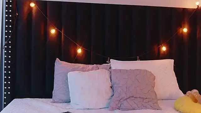 Snapshot of hotlatinateacher chatting on 11-13-25, 07:02 hotlatinateacher online show from 11-13-25, 07:02