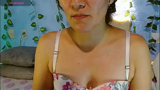 Snapshot of venus_swet_ chatting on 06-14-26, 12:41 venus swet online show from 06-14-26, 12:41