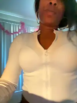 RainFallzxxz online show from 10-05-25, 09:02