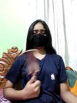 Snapshot of Arisha- chatting on 12-21-24, 12:49 Arisha- online show from 12-21-24, 12:49