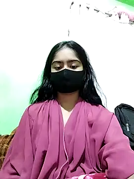 Snapshot of Arisha- chatting on 12-28-24, 10:58 Arisha- online show from 12-28-24, 10:58