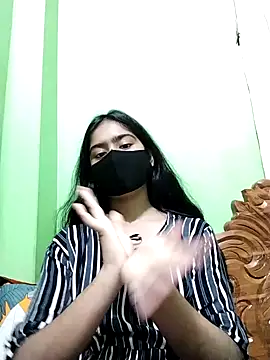 Snapshot of Arisha- chatting on 12-30-24, 01:03 Arisha- online show from 12-30-24, 01:03