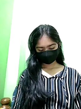 Snapshot of Arisha- chatting on 12-31-24, 02:03 Arisha- online show from 12-31-24, 02:03