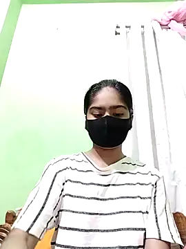 Snapshot of Arisha- chatting on 01-22-25, 04:44 Arisha- online show from 01-22-25, 04:44