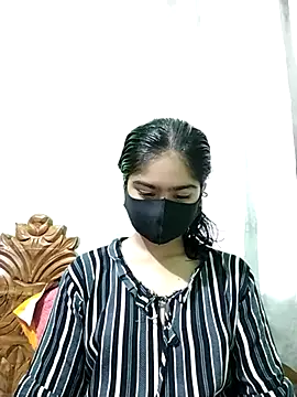 Snapshot of Arisha- chatting on 01-31-25, 04:59 Arisha- online show from 01-31-25, 04:59