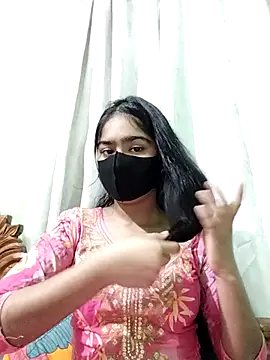 Snapshot of Arisha- chatting on 02-06-25, 04:03 Arisha- online show from 02-06-25, 04:03