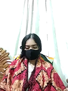 Snapshot of Arisha- chatting on 02-07-25, 08:20 Arisha- online show from 02-07-25, 08:20