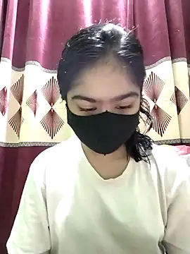 Snapshot of Arisha- chatting on 02-08-25, 01:11 Arisha- online show from 02-08-25, 01:11