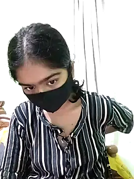 Snapshot of Arisha- chatting on 02-12-25, 05:58 Arisha- online show from 02-12-25, 05:58