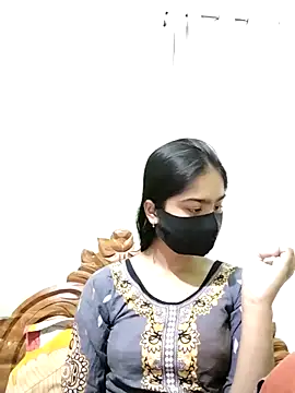 Snapshot of Arisha- chatting on 02-18-25, 11:11 Arisha- online show from 02-18-25, 11:11