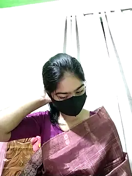 Snapshot of Arisha- chatting on 02-24-25, 11:19 Arisha- online show from 02-24-25, 11:19