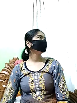 Snapshot of Arisha- chatting on 02-26-25, 12:49 Arisha- online show from 02-26-25, 12:49
