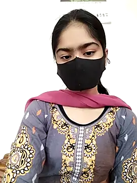 Snapshot of Arisha- chatting on 02-28-25, 02:42 Arisha- online show from 02-28-25, 02:42