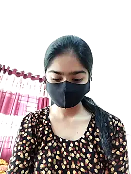 Snapshot of Arisha- chatting on 03-08-25, 02:12 Arisha- online show from 03-08-25, 02:12
