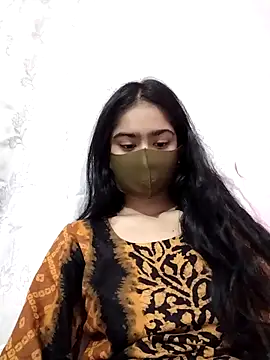 Snapshot of Arisha- chatting on 09-15-25, 07:58 Arisha- online show from 09-15-25, 07:58