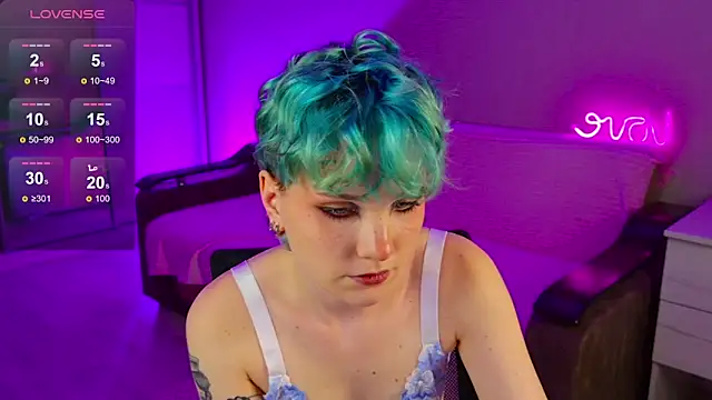 School Love online show from 12-05-24, 04:23