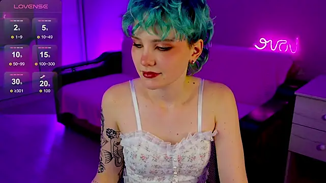 School Love online show from 12-08-24, 04:18