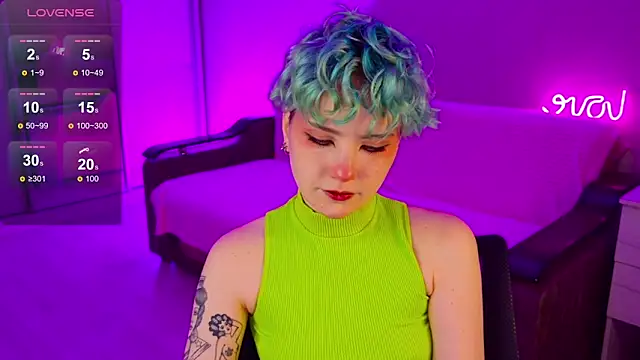 School Love online show from 12-15-24, 01:11