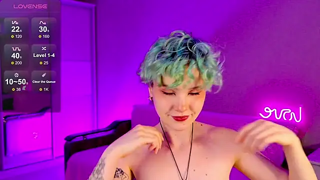 School Love online show from 01-08-25, 04:11